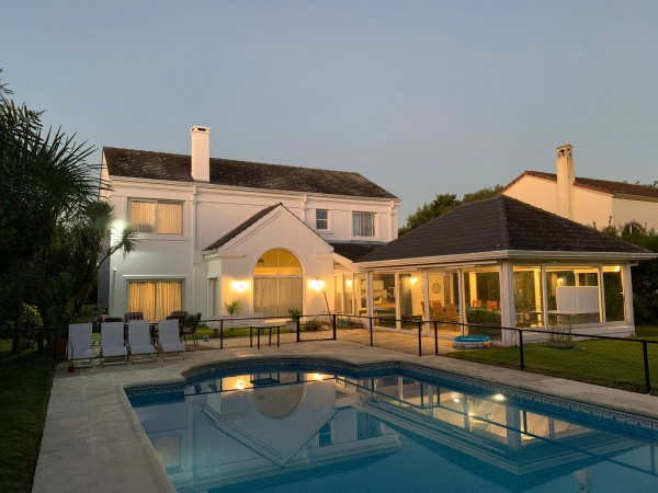 Casa en Club de Campo Abril