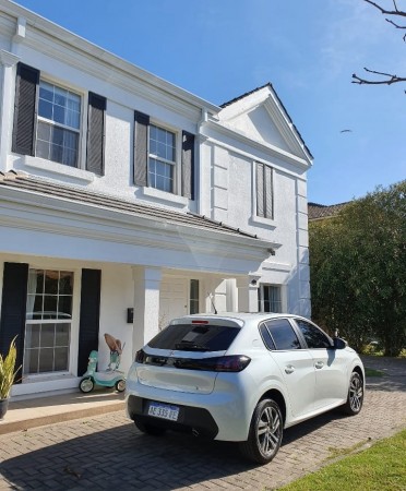 Casa en Club de Campo Abril