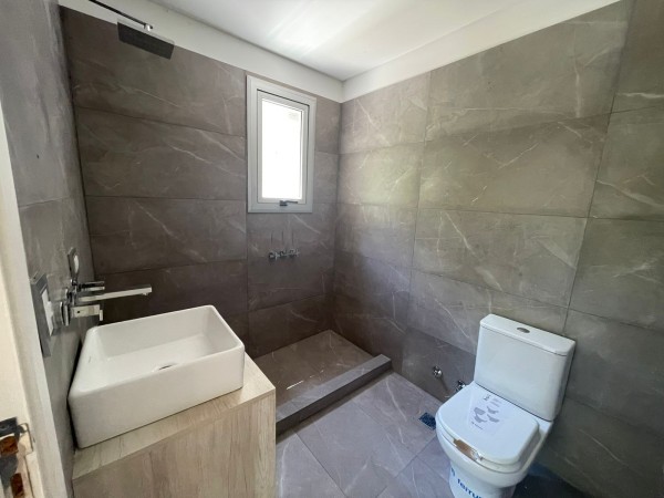 Casa a estrenar en Fincas de Hudson
