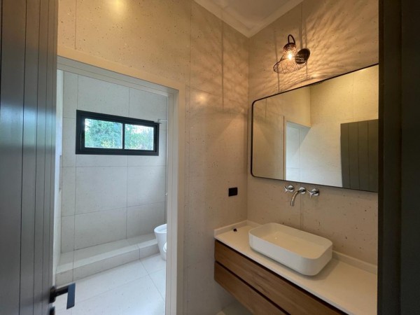 Casa a estrenar en Fincas de Hudson