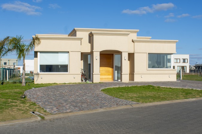 Casa en Barrio Privado Villalobos