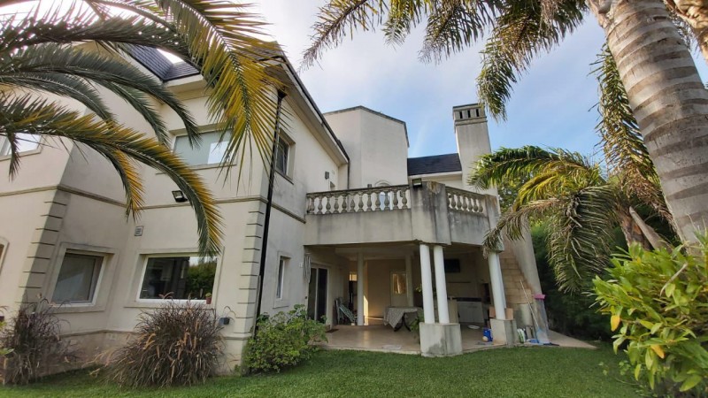 Casa en Fincas de Iraola
