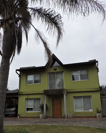 Casa en Village del Parque.